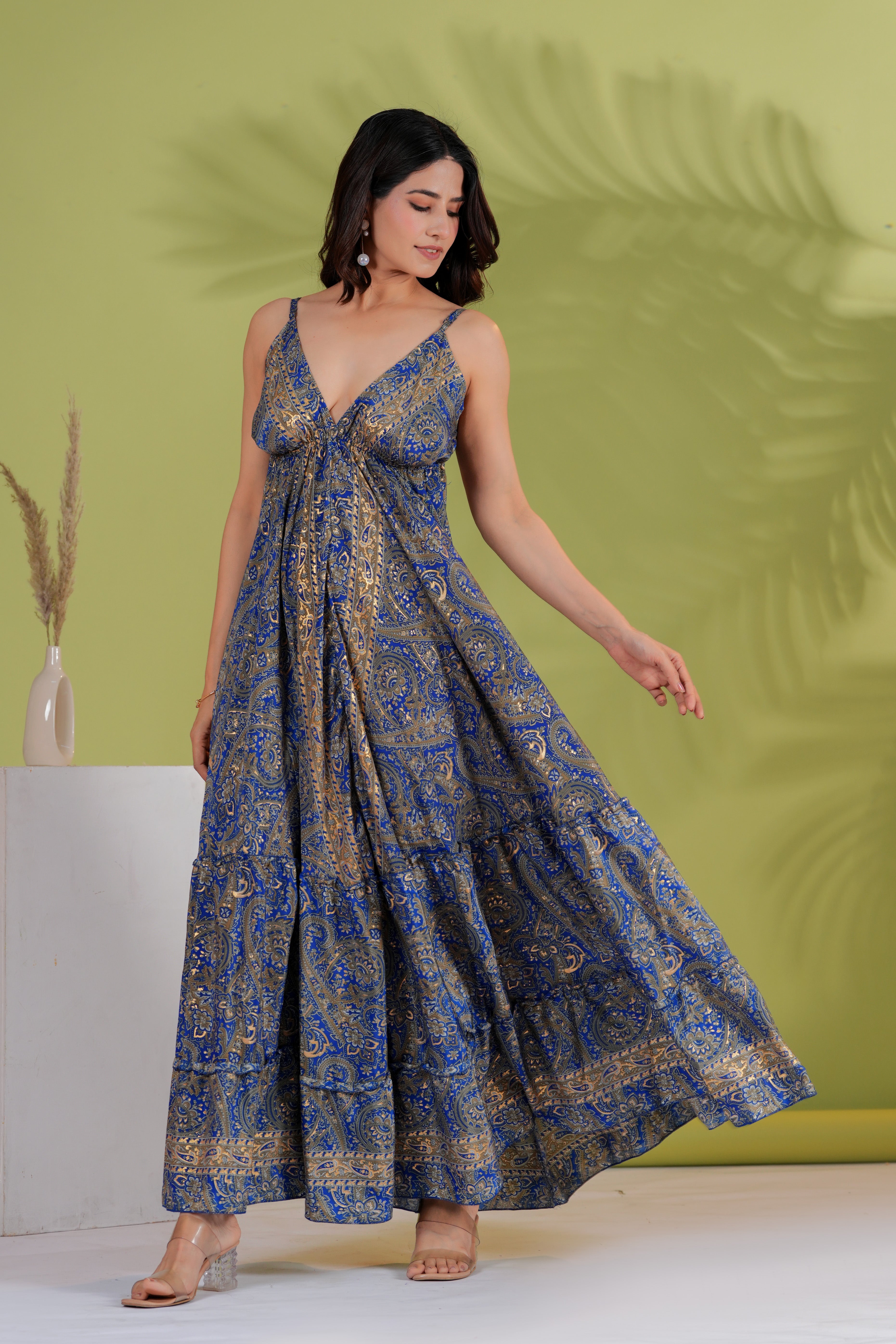 blue paisley maxi dress Raysha Royal Flared while the back zipper __with:ivory-urban-trousers Size:44 Regular Jacket+38 Waist Adjust 34to40)(Height: 5'7