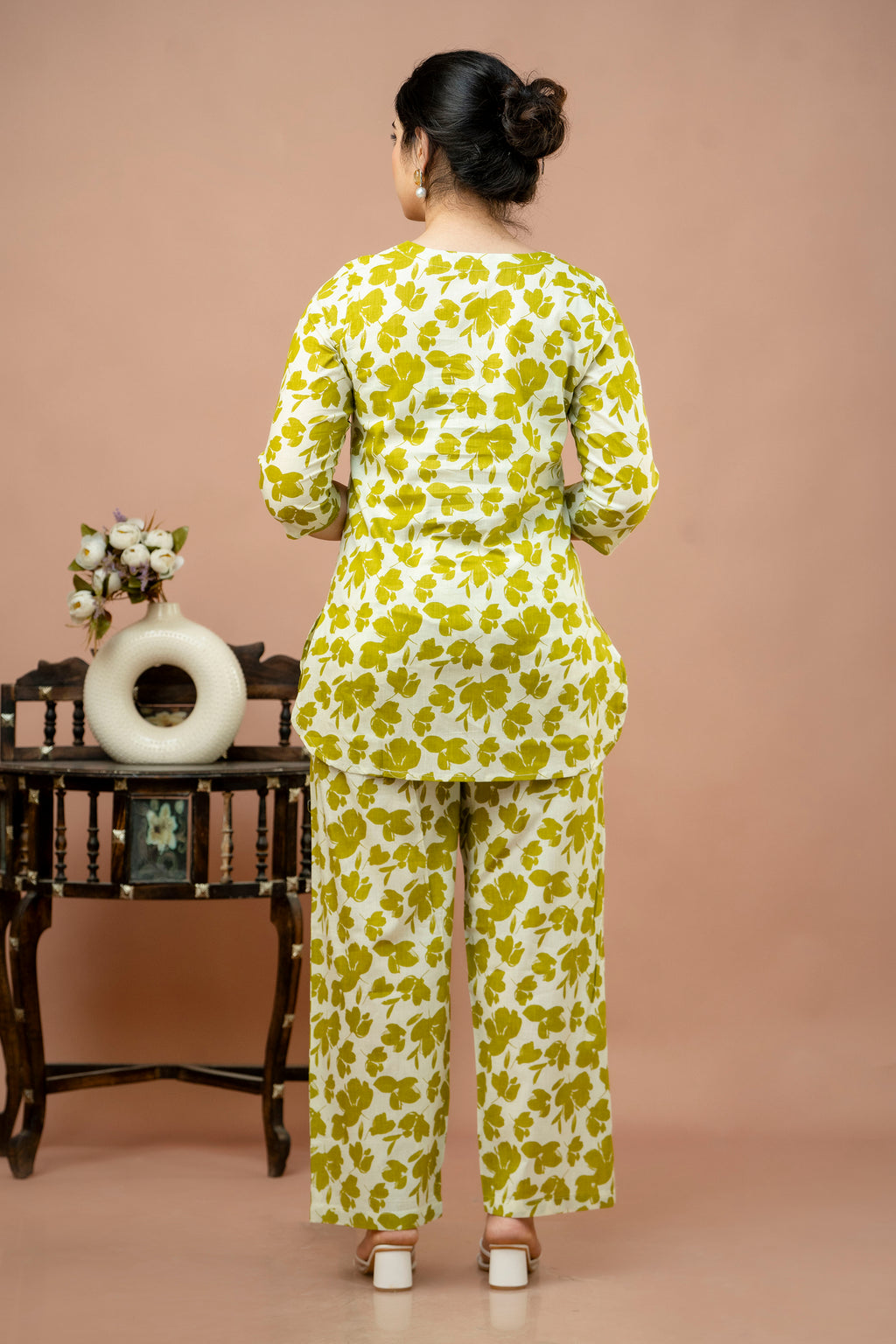 Women Parrot Floral Printed Co-Ord Set