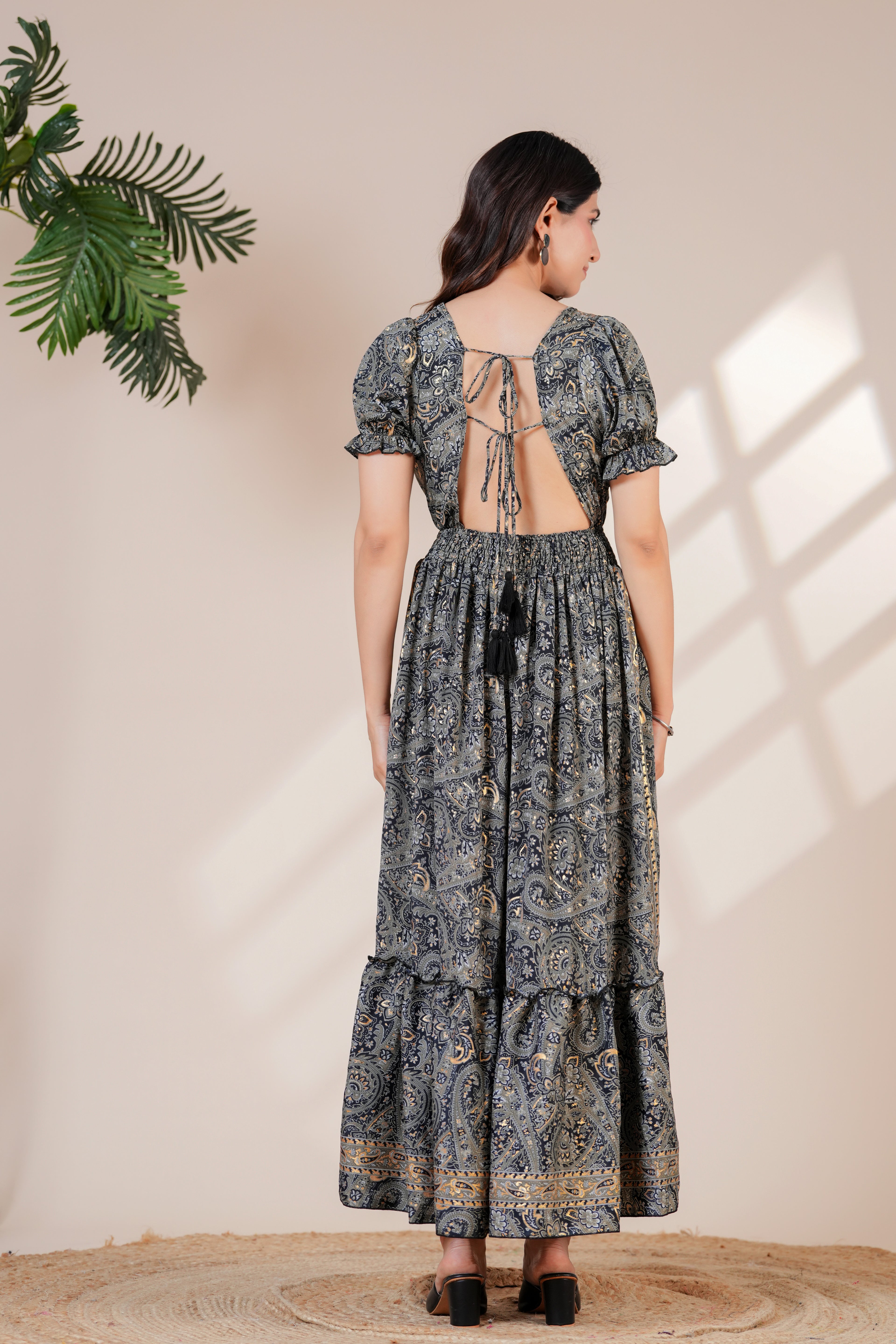 Raysha Elegant Paisley Printed Maxi Dress