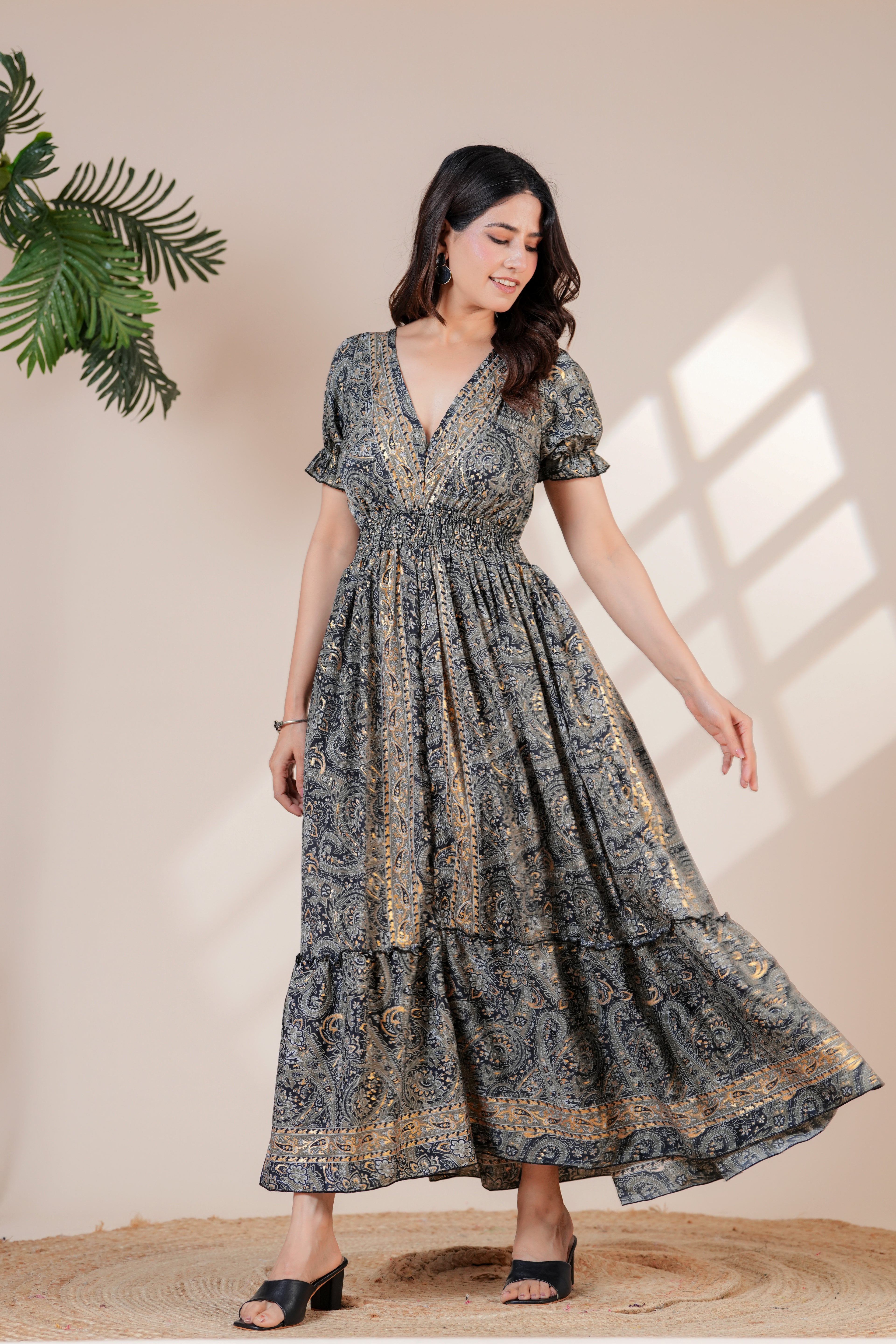 Raysha Elegant Paisley Printed Maxi Dress