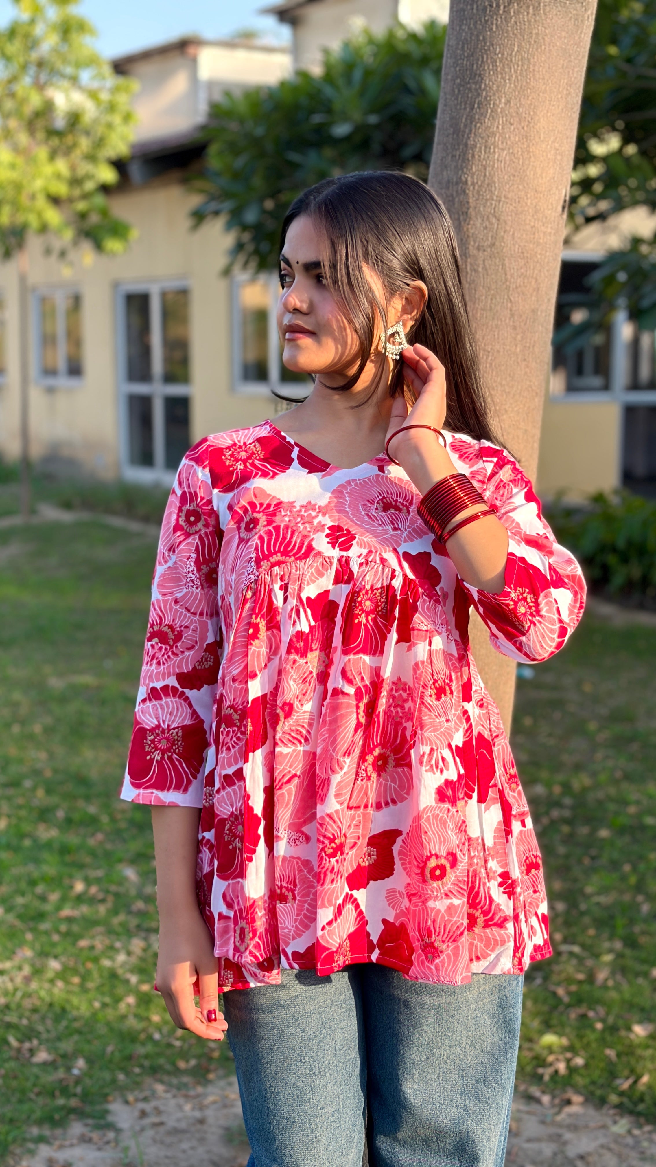 Bloom in Style – Pink Floral Gathered Top